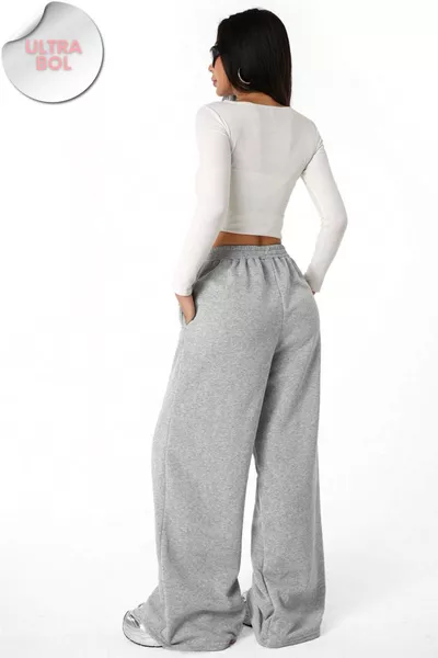 Удобно спортно долнище с два джоба, широки крачоли, черно-сиво с ластик