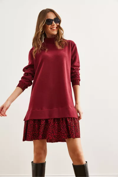 فستان نسائي عنابي أحمر بحواف من التريكو 