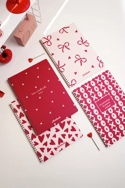  Ученическа тетрадка с спирала  листа комплект от 4 - на редове