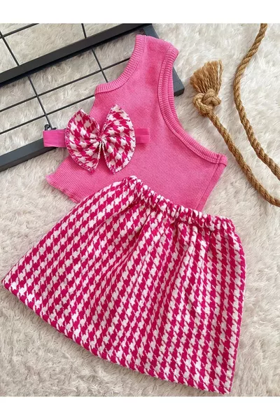 طقم توأمي من التوب القصير ذو الأكمام الواحدة وتنورة بنقشة كاجايتو وردي وفوشيا مع ربطة رأس