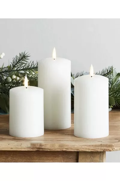 Set di 3 Candele Cilindriche Dimensioni 5-7, cm Diametro 5,5 cm