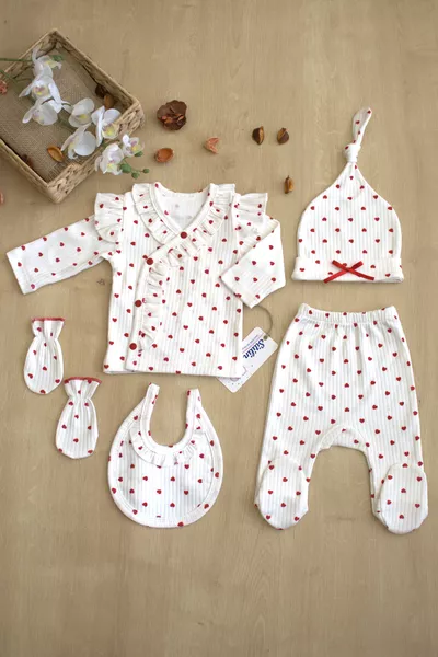 Baby Girl White Heart Pattern Luxury Fancy 5-Piece Newborn Hospital Outfit Set
