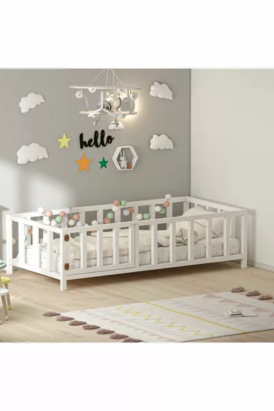 Troy Montessori Bett mit weißen Türen *