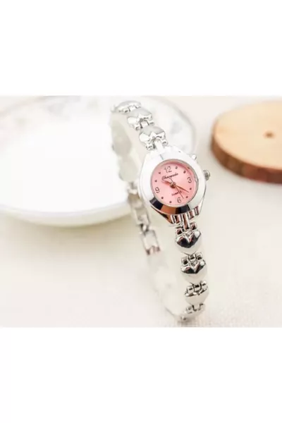 ساعة معدنية مستديرة على شكل قلب بنمط عتيق وريتروا