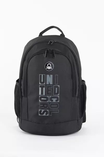 حقيبة ظهر بجيب جانبي شبكي