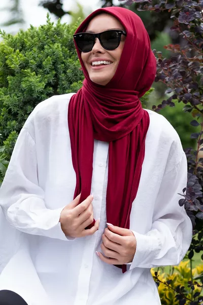 Foulard en jersey prêt à porter, pratique, bordeaux