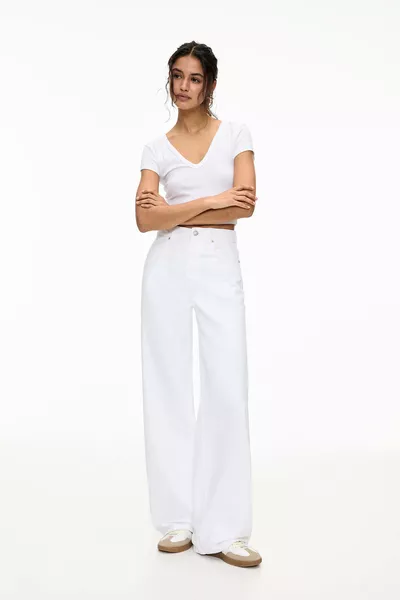 Jean taille haute à jambes larges