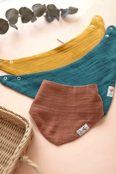 مجموعة 3 قطع من المنديل القطني العضوي للأطفال - مريلة للأطفال للبنات والاولاد لتجنب اللعاب والطعام، وشاح، طوق