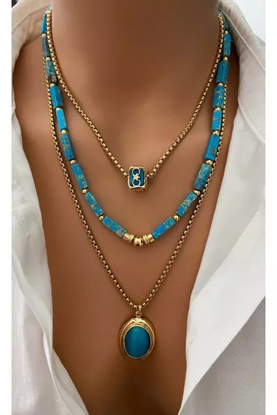 (ثلاثة قلائد) قلادة نسائية بحجر طبيعي أزرق عصي الفيروز وسلسلة فولاذية مطلية بالذهب