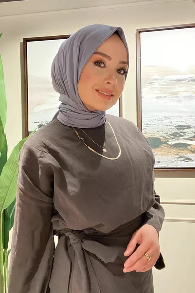 شال رمادي جاهز بزر إغلاق 