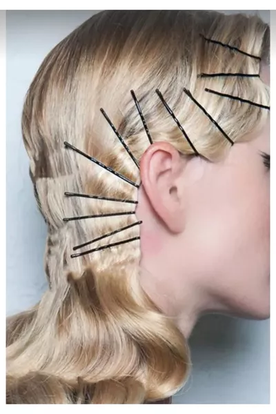 Women's Black Hairpin Piece