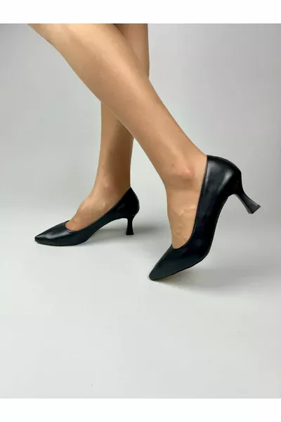 فيونا موديل كاجوال بكعب قصير