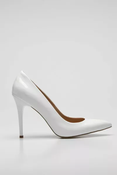 WHITE PATENT LEATHER WOMEN'S STYLE