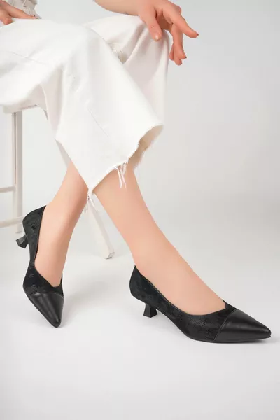 جلد طبيعي جلد سويدي أسود نسائي بكعب جلدي 