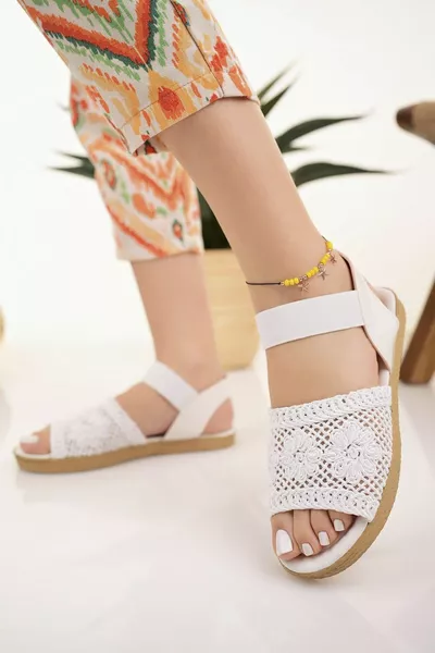 Sandales en paille pour femmes Tricot blanc Tricot dentelle Broderie Nouvelle saison Été Plage Vacances Sandales