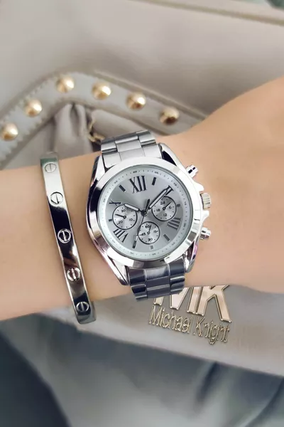 ساعة يد مع سوار معصم سلسلة بريميوم في صندوق خاص