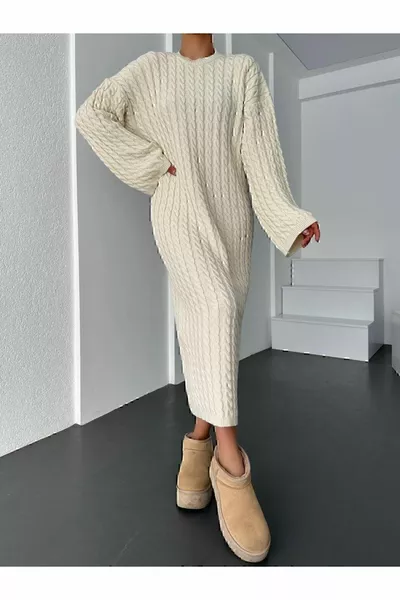 Кремаво плетено деколте Дълга плетена рокля