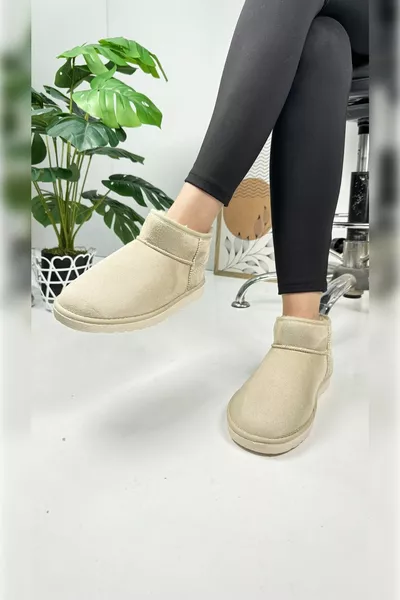 أحذية نسائية صغيرة بيج غير رسمية منقوشة بنمط منخفض من جلد الغزال حذاء قصير مع فرو داخل نعل خفيف 