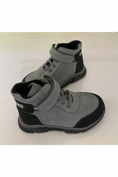 Jungenstiefel aus echtem Leder mit Thermo-Innenfutter und orthopädischer Sohle