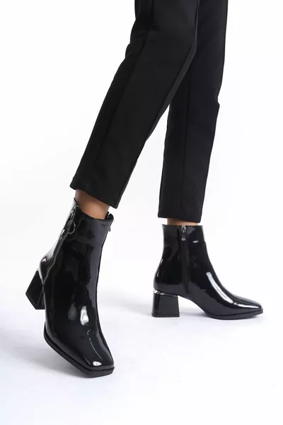 لامعة براءات الاختراع والجلود الأسود سستة كعب الفضة مفصلة قصيرة بسيطة الأحذية الكلاسيكية التمهيد