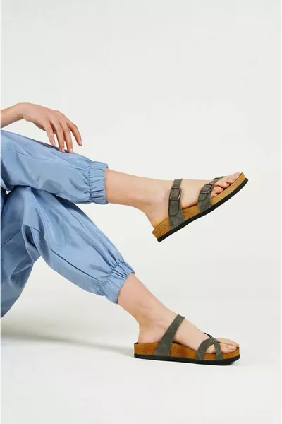 Gina One Finger Green Slippers