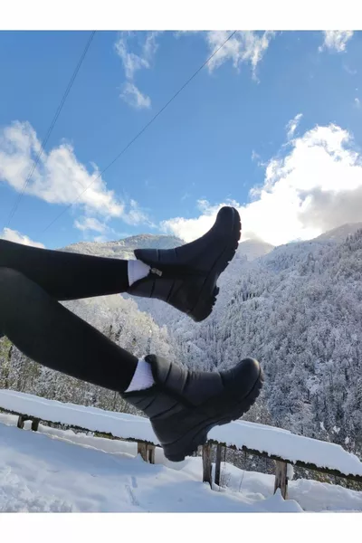 أحذية الزعفران الثلجية للجنسين