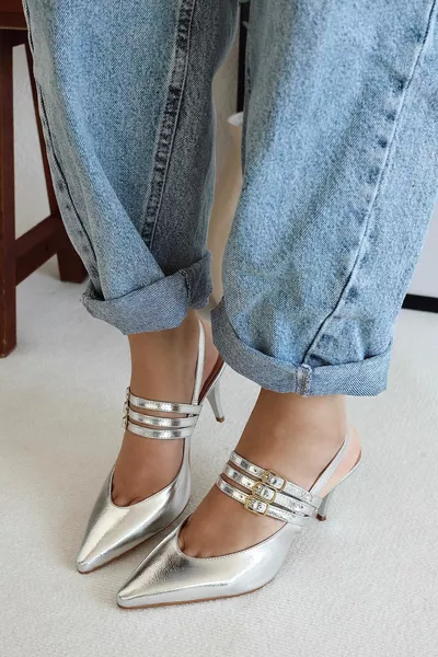 Touch Lackleder Spitze Zehenpartie mit drei Riemen Rücken Offener Stiletto Evening Heels Damenschuhe