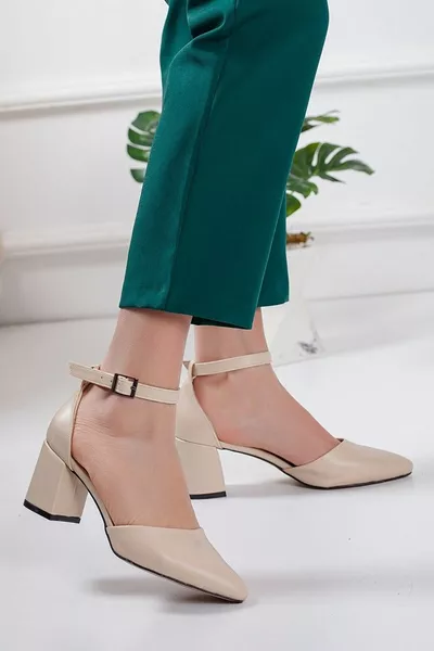 Women's Skin Skin Abdomen Cleft Ankle Strap Short Heels