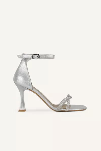 Gümüş Topuklu Sandalet