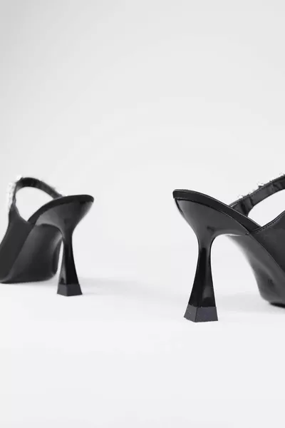 Satijnen naaldhakken voor dames