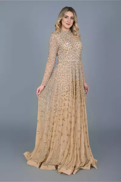 AMIRA - فستان كيلوغرام مطرز يدويا ومفصل بالحجر