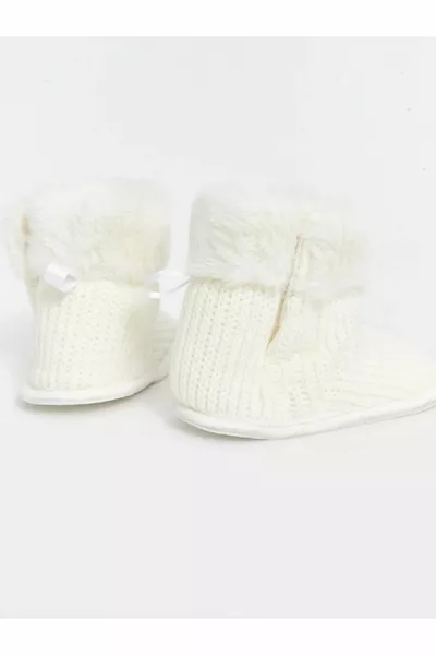 LCW STEPS Ekru Kürklü Kız Bebek İlk Adım Ayakkabısı