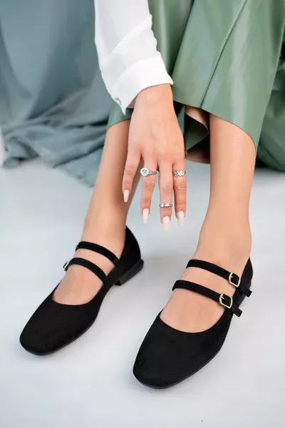 مغلقة الظهر مزدوجة الفرقة مربع اصبع القدم قبعة صلبة قصيرة كتلة المرأة الباليه الشقق