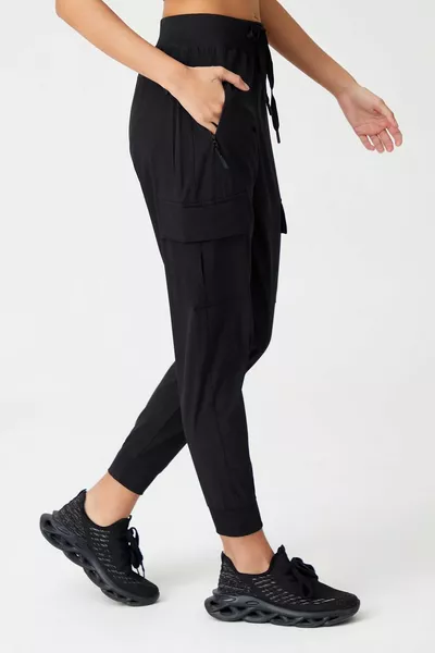 Schwarze Damen-Jogginghose mit Cargotasche und elastischer Taille und Cargo-Bein