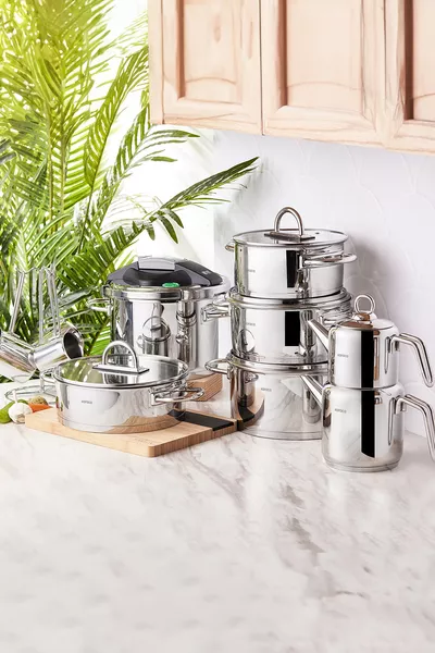 Set di pentole da  pezzi Platinium in acciaio con base a induzione