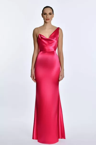 Degaje Yaka Zincir Askılı Ssaten Elbise