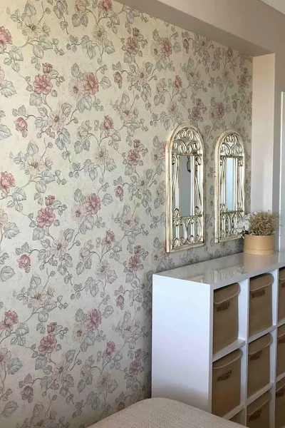 Zümrüt Exclusive Популярна тапет с флорални мотиви в цвят роза 5 м²