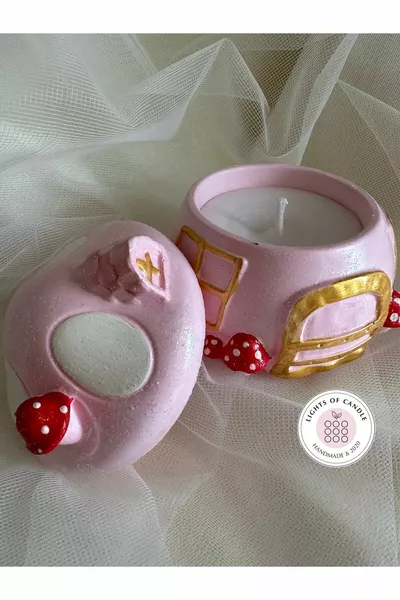 Bougeoir en béton en forme de champignon parfumé à la rose sur le thème de la maison de fée