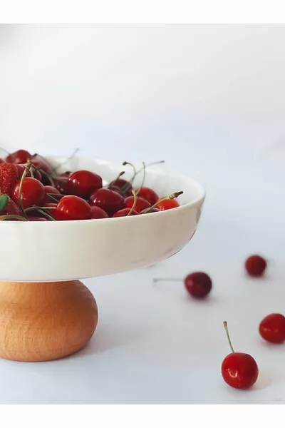 Serving dish, porcelain serving dish, footed serving dish, fruit bowl, salad bowl, serving, plate