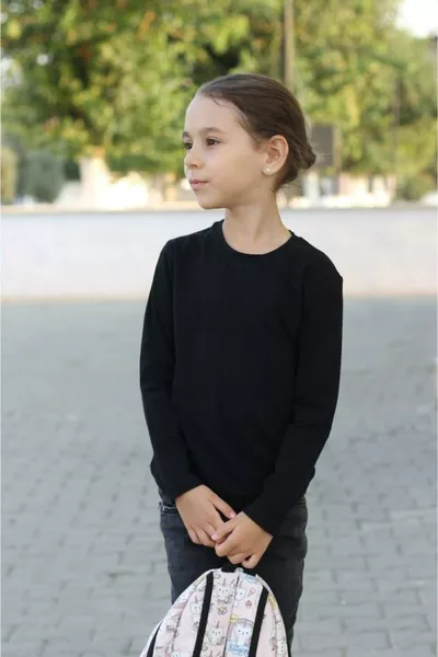 بلوزة أساسية بأكمام طويلة من القطن السادة