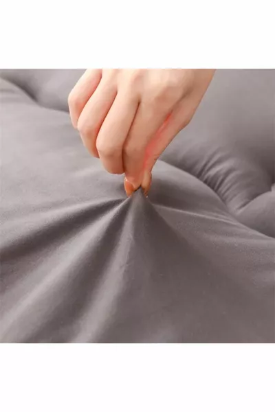 مرتبة أرضية وغطاء مرتبة حشو عالي