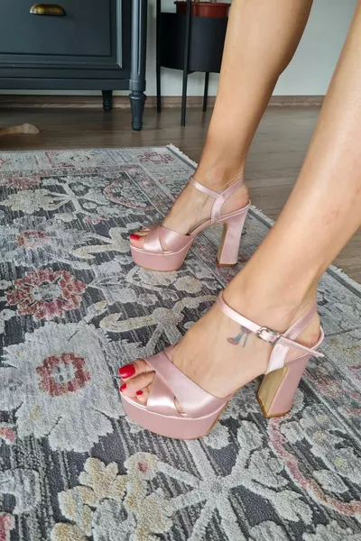   Avondschoenen met dikke hakken en hakken voor dames