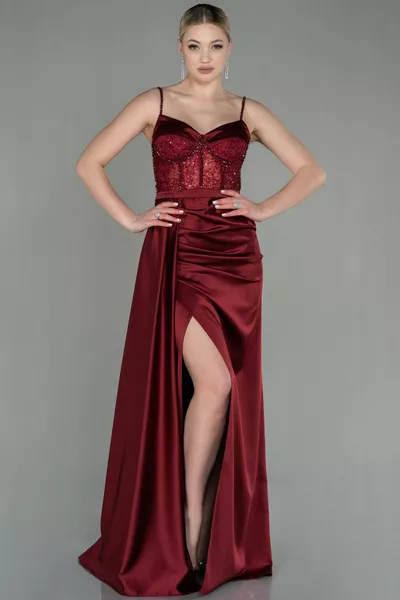 Robe de soirée longue en satin de pierre transparente bordeaux 