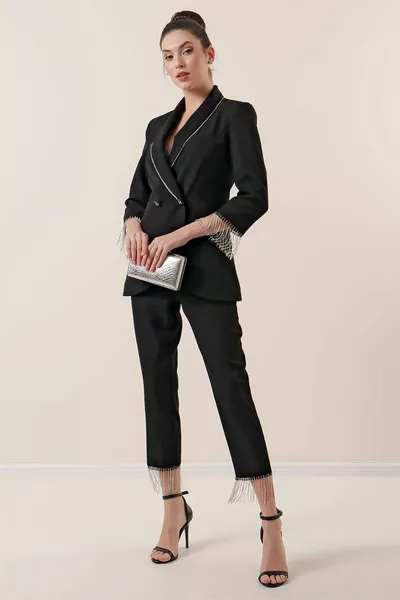 ياقة وأكمام نهايات سترة مبطنة مع بنطلون بسلسلة حجرية مع جيوب طقم من 2 قطع