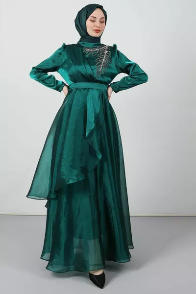 Abendkleid aus Steinorganza Smaragd