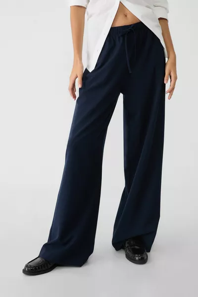 بنطلون أنيق مع ستائر طويلة