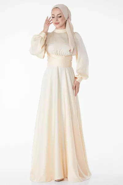 Gerades Abendkleid mit Richterkragen für Damen mit beigem Kreuzgürtel - 