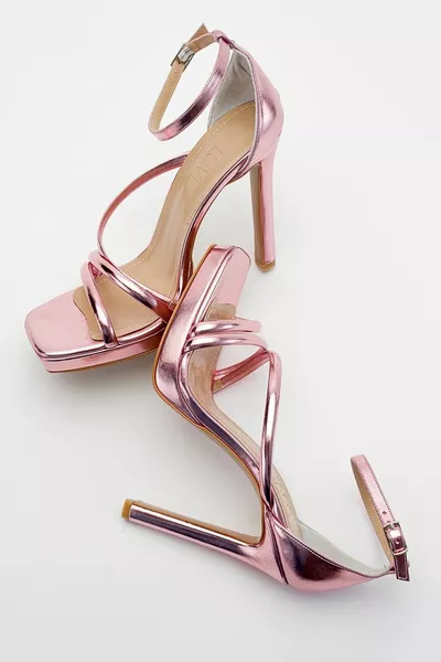 شيلب الوردي نسائي بكعب