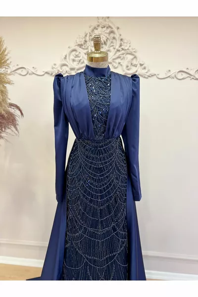 ماتيلدا مساء اللباس كحلي