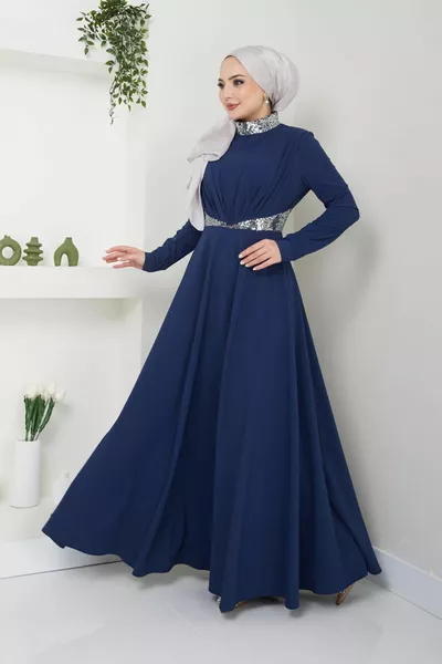 Плисирана вечерна рокля с пайети Тъмносиня